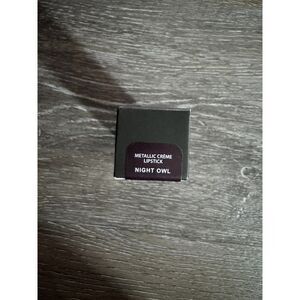 LIQUE Metallic Creme Lipstick